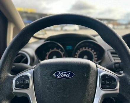 Красный Форд Фиеста, объемом двигателя 0 л и пробегом 102 тыс. км за 9999 $, фото 6 на Automoto.ua