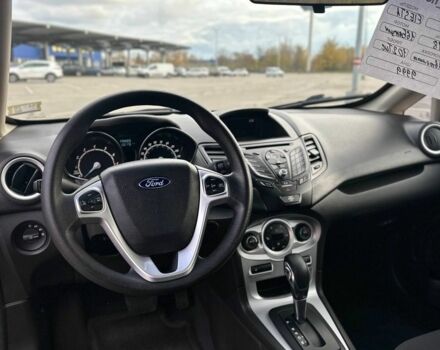 Красный Форд Фиеста, объемом двигателя 0 л и пробегом 102 тыс. км за 9999 $, фото 5 на Automoto.ua