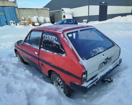 Красный Форд Фиеста, объемом двигателя 1.6 л и пробегом 200 тыс. км за 243 $, фото 1 на Automoto.ua