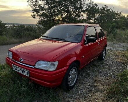 Красный Форд Фиеста, объемом двигателя 1.1 л и пробегом 3 тыс. км за 1350 $, фото 1 на Automoto.ua