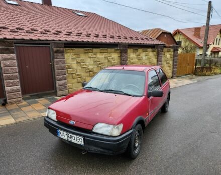 Красный Форд Фиеста, объемом двигателя 1.1 л и пробегом 345 тыс. км за 650 $, фото 1 на Automoto.ua