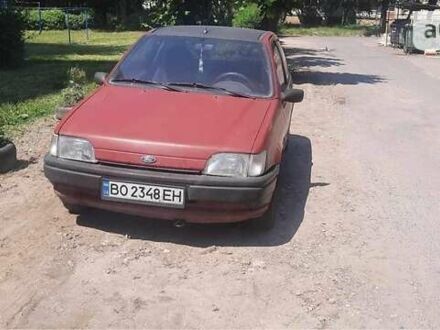 Форд Фиеста 1994 в Тернополе на Automoto.ua Красный Форд Фиеста, объемом двигателя 1.1 л и пробегом 250 тыс. км за 1100 $, фото 1 на Automoto.ua