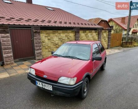 Красный Форд Фиеста, объемом двигателя 1.1 л и пробегом 358 тыс. км за 650 $, фото 1 на Automoto.ua