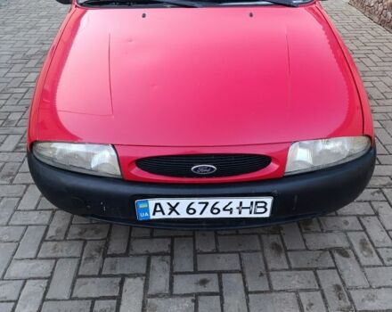 Красный Форд Фиеста, объемом двигателя 1.3 л и пробегом 160 тыс. км за 1100 $, фото 1 на Automoto.ua