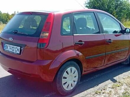 Форд Фиеста 2003 в Здолбунове на Automoto.ua Красный Форд Фиеста, объемом двигателя 1.24 л и пробегом 212 тыс. км за 2450 $, фото 1 на Automoto.ua