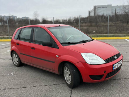 Червоний Форд Фієста, об'ємом двигуна 1.3 л та пробігом 217 тис. км за 2800 $, фото 1 на Automoto.ua