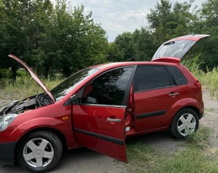 Червоний Форд Фієста, об'ємом двигуна 0 л та пробігом 250 тис. км за 3991 $, фото 1 на Automoto.ua