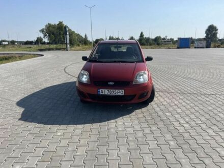 Красный Форд Фиеста, объемом двигателя 1.2 л и пробегом 252 тыс. км за 3450 $, фото 1 на Automoto.ua