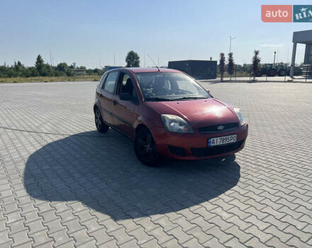 Красный Форд Фиеста, объемом двигателя 1.24 л и пробегом 270 тыс. км за 3350 $, фото 1 на Automoto.ua