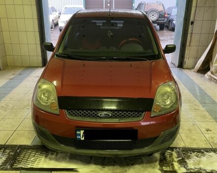 Червоний Форд Фієста, об'ємом двигуна 1.2 л та пробігом 200 тис. км за 3500 $, фото 1 на Automoto.ua