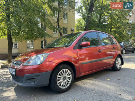 Червоний Форд Фієста, об'ємом двигуна 1.3 л та пробігом 218 тис. км за 2700 $, фото 1 на Automoto.ua