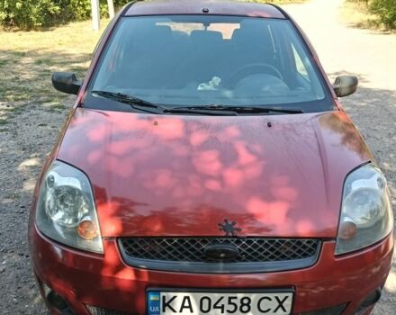 Червоний Форд Фієста, об'ємом двигуна 1.2 л та пробігом 238 тис. км за 2700 $, фото 1 на Automoto.ua
