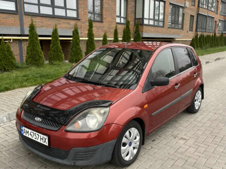 Красный Форд Фиеста, объемом двигателя 1.3 л и пробегом 159 тыс. км за 3450 $, фото 1 на Automoto.ua