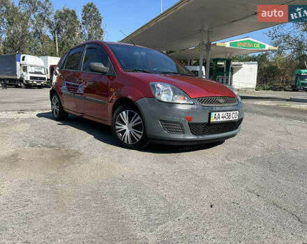 Красный Форд Фиеста, объемом двигателя 1.39 л и пробегом 237 тыс. км за 3800 $, фото 1 на Automoto.ua