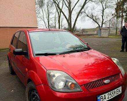 Красный Форд Фиеста, объемом двигателя 1.4 л и пробегом 199 тыс. км за 4000 $, фото 1 на Automoto.ua