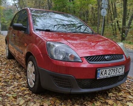 Красный Форд Фиеста, объемом двигателя 1.24 л и пробегом 208 тыс. км за 3800 $, фото 1 на Automoto.ua