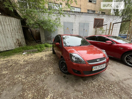 Красный Форд Фиеста, объемом двигателя 1.24 л и пробегом 172 тыс. км за 4500 $, фото 1 на Automoto.ua