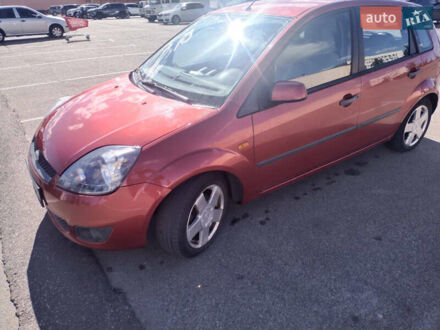 Красный Форд Фиеста, объемом двигателя 1.4 л и пробегом 203 тыс. км за 4300 $, фото 1 на Automoto.ua