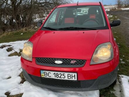 Червоний Форд Фієста, об'ємом двигуна 1.2 л та пробігом 275 тис. км за 2750 $, фото 1 на Automoto.ua