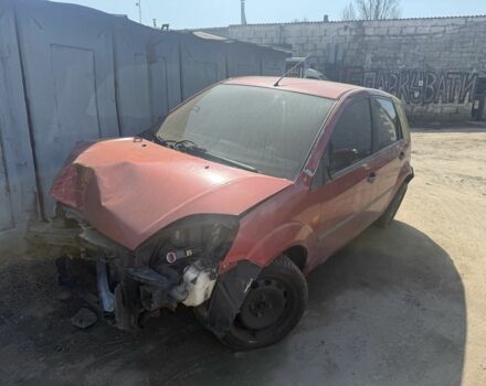 Красный Форд Фиеста, объемом двигателя 1.4 л и пробегом 200 тыс. км за 1500 $, фото 1 на Automoto.ua