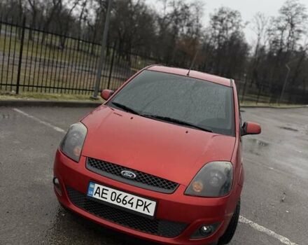Красный Форд Фиеста, объемом двигателя 1.4 л и пробегом 179 тыс. км за 4100 $, фото 1 на Automoto.ua