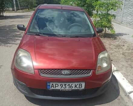 Червоний Форд Фієста, об'ємом двигуна 1.2 л та пробігом 240 тис. км за 3200 $, фото 1 на Automoto.ua