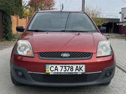 Форд Фиеста 2007 в Черкассах на Automoto.ua Красный Форд Фиеста, объемом двигателя 1.24 л и пробегом 102 тыс. км за 5000 $, фото 1 на Automoto.ua