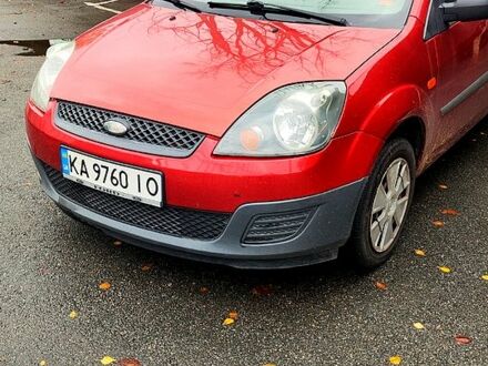 Красный Форд Фиеста, объемом двигателя 1.3 л и пробегом 191 тыс. км за 3950 $, фото 1 на Automoto.ua