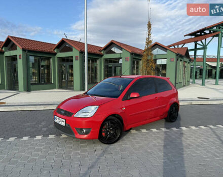Красный Форд Фиеста, объемом двигателя 2 л и пробегом 260 тыс. км за 4600 $, фото 1 на Automoto.ua
