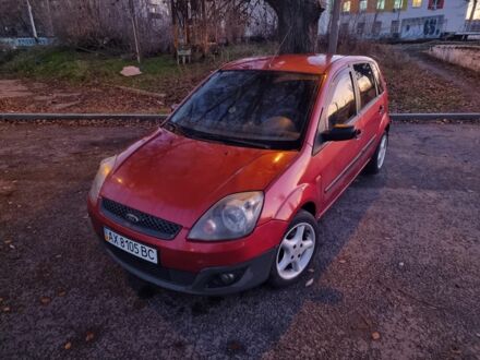Красный Форд Фиеста, объемом двигателя 1.4 л и пробегом 255 тыс. км за 3100 $, фото 1 на Automoto.ua