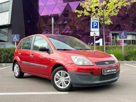 Красный Форд Фиеста, объемом двигателя 1.3 л и пробегом 103 тыс. км за 4790 $, фото 1 на Automoto.ua