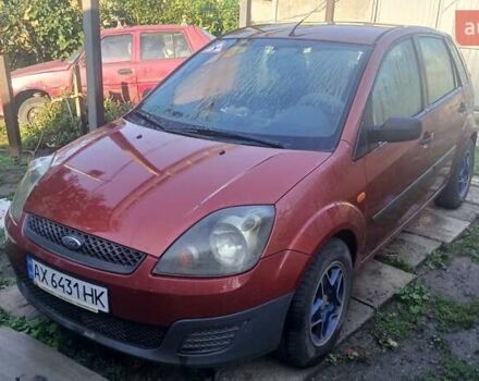 Красный Форд Фиеста, объемом двигателя 1.3 л и пробегом 178 тыс. км за 4100 $, фото 1 на Automoto.ua