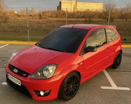 Червоний Форд Фієста, об'ємом двигуна 2 л та пробігом 250 тис. км за 4500 $, фото 1 на Automoto.ua
