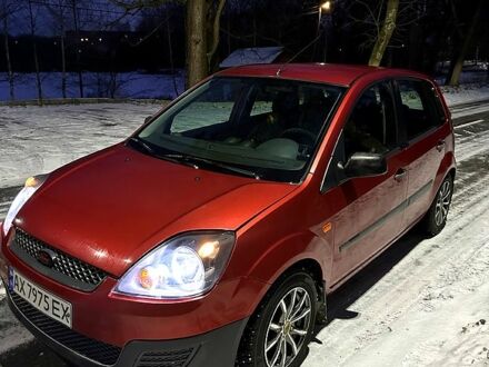 Червоний Форд Фієста, об'ємом двигуна 1.4 л та пробігом 1780 тис. км за 4400 $, фото 1 на Automoto.ua