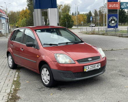 Красный Форд Фиеста, объемом двигателя 1.24 л и пробегом 190 тыс. км за 2750 $, фото 1 на Automoto.ua