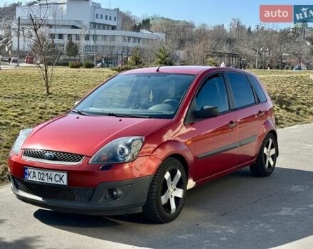 Красный Форд Фиеста, объемом двигателя 1.4 л и пробегом 289 тыс. км за 3400 $, фото 1 на Automoto.ua