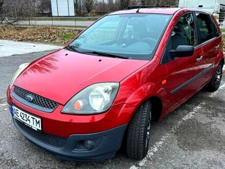 Форд Фиеста 2008 в Днепре (Днепропетровске) на Automoto.ua Красный Форд Фиеста, объемом двигателя 1.4 л и пробегом 113 тыс. км за 4900 $, фото 1 на Automoto.ua