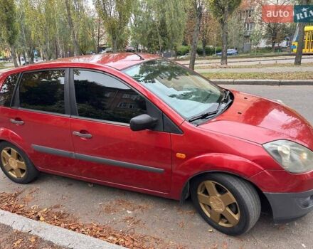 Красный Форд Фиеста, объемом двигателя 1.4 л и пробегом 273 тыс. км за 3800 $, фото 1 на Automoto.ua