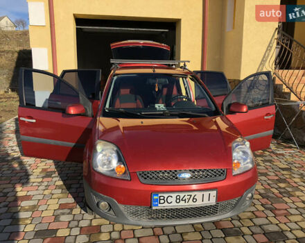 Красный Форд Фиеста, объемом двигателя 1.25 л и пробегом 140 тыс. км за 2999 $, фото 1 на Automoto.ua