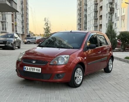 Червоний Форд Фієста, об'ємом двигуна 1.4 л та пробігом 185 тис. км за 3300 $, фото 1 на Automoto.ua