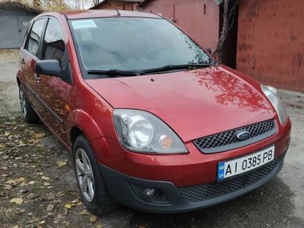 Красный Форд Фиеста, объемом двигателя 1.39 л и пробегом 134 тыс. км за 4200 $, фото 1 на Automoto.ua