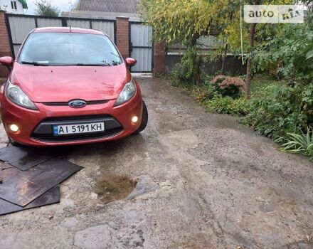 Червоний Форд Фієста, об'ємом двигуна 1.4 л та пробігом 270 тис. км за 3700 $, фото 1 на Automoto.ua