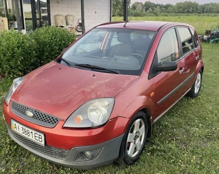 Красный Форд Фиеста, объемом двигателя 1.4 л и пробегом 343 тыс. км за 3192 $, фото 1 на Automoto.ua