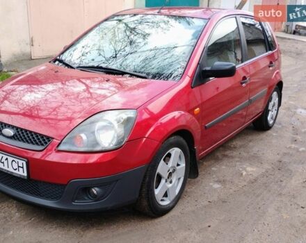 Червоний Форд Фієста, об'ємом двигуна 1.4 л та пробігом 145 тис. км за 4700 $, фото 1 на Automoto.ua