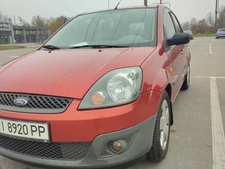 Красный Форд Фиеста, объемом двигателя 1.4 л и пробегом 170 тыс. км за 4100 $, фото 1 на Automoto.ua