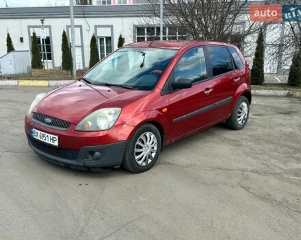 Красный Форд Фиеста, объемом двигателя 1.4 л и пробегом 190 тыс. км за 3200 $, фото 1 на Automoto.ua