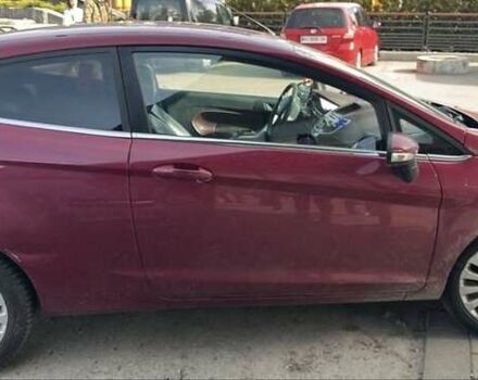 Червоний Форд Фієста, об'ємом двигуна 1.4 л та пробігом 335 тис. км за 5500 $, фото 1 на Automoto.ua