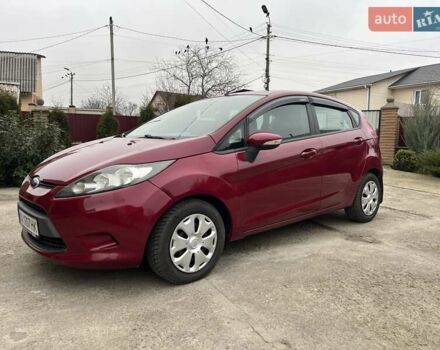 Червоний Форд Фієста, об'ємом двигуна 1.39 л та пробігом 136 тис. км за 6350 $, фото 1 на Automoto.ua