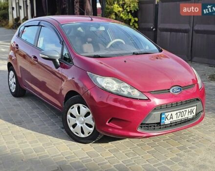 Красный Форд Фиеста, объемом двигателя 1.4 л и пробегом 136 тыс. км за 6300 $, фото 1 на Automoto.ua