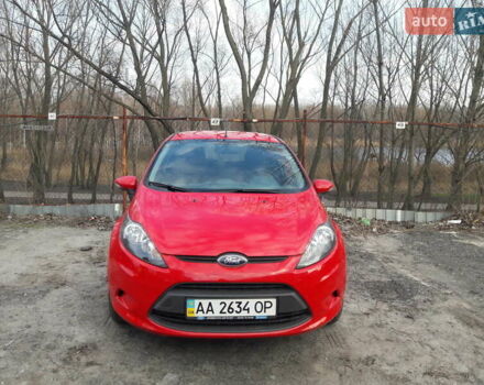 Червоний Форд Фієста, об'ємом двигуна 1.2 л та пробігом 64 тис. км за 6400 $, фото 1 на Automoto.ua